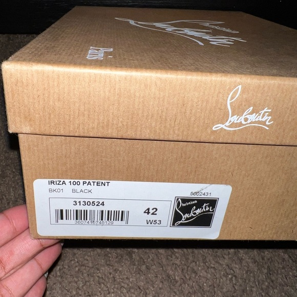 Brand New Never worn Christian louboutin Iriza size 42. - Picture 5 of 13